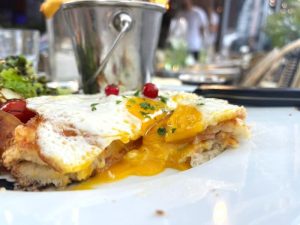 Croque madame coupé